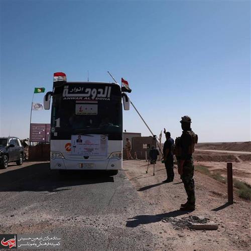 Al-Abbas's (p) Fighting Squad bid farewell the first convoys of Iraqi Hajj pilgrims.