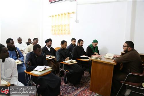 Imam Ali(AS) Holy Shrine's Quranic Institute Begins a Quranic Course for Foreign Students.