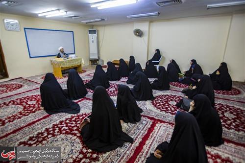 The al-Abbas's (p) Holy Shrine opens a course of women's speech in English.