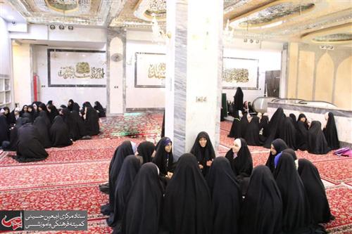 The al-Abbas's (p) Holy Shrine organizes an educational and guidance course for girls.